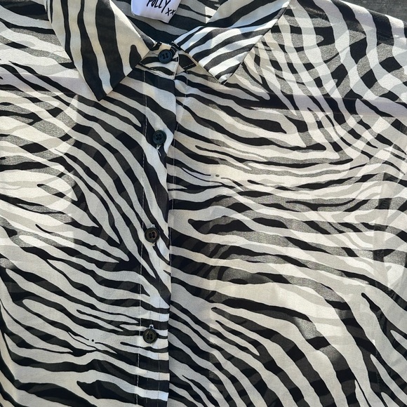 Princess Polly semi sheer zebra print button up size US 6 - Picture 3 of 4
